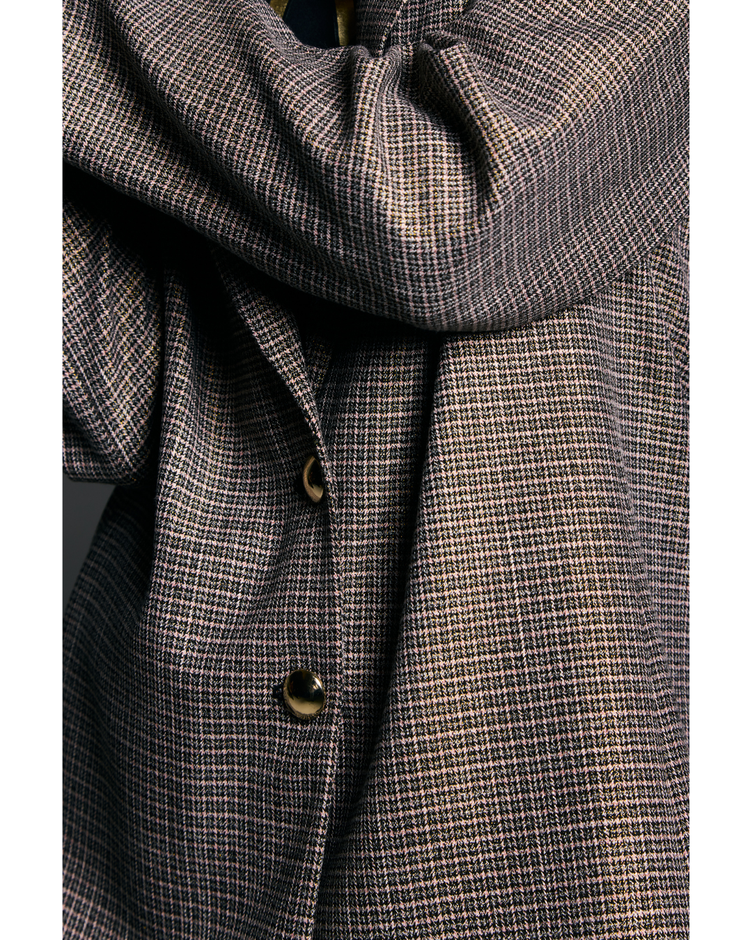Blazer Ruth Alongado