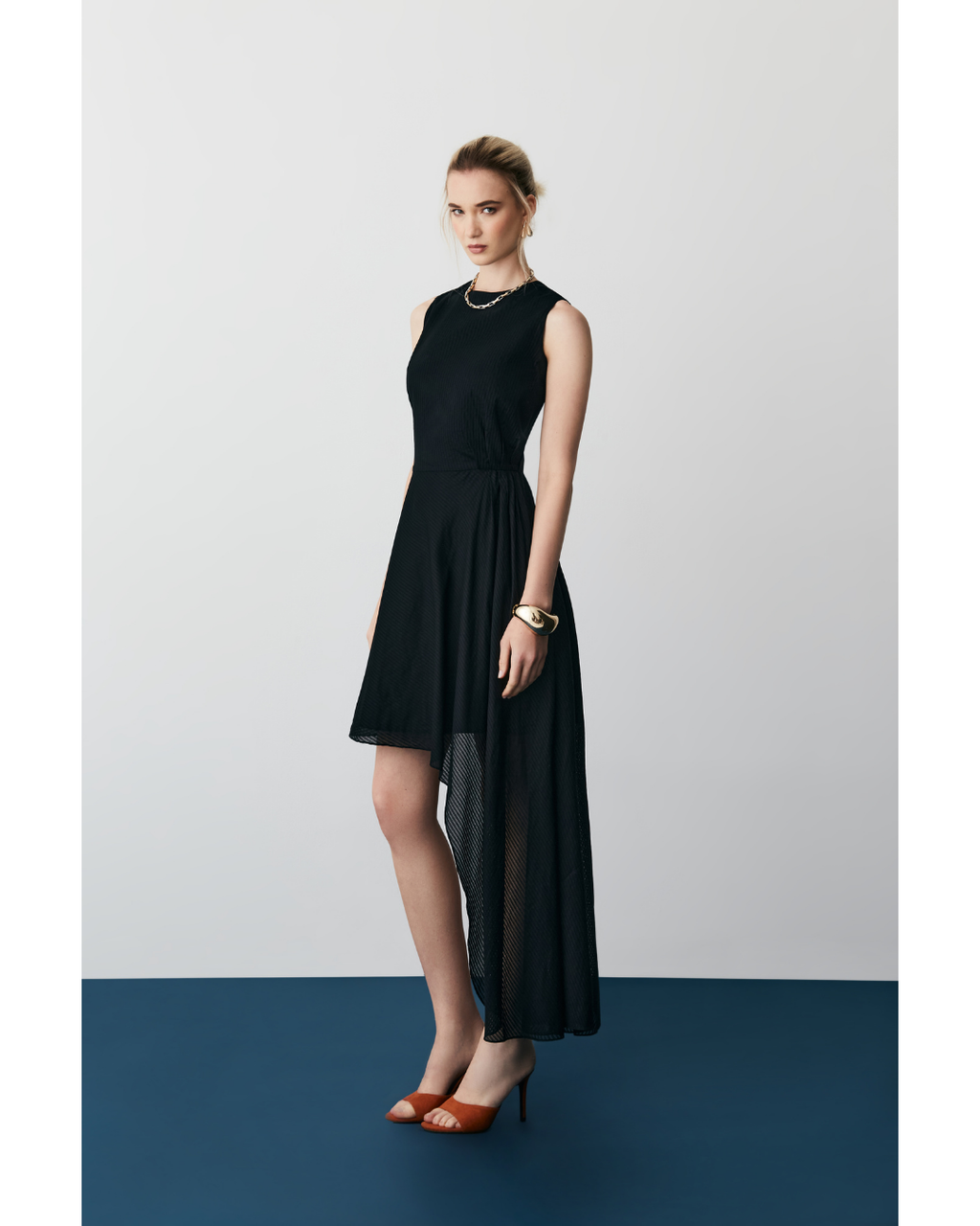 Vestido Zaya Curto Bordado Assimétrico