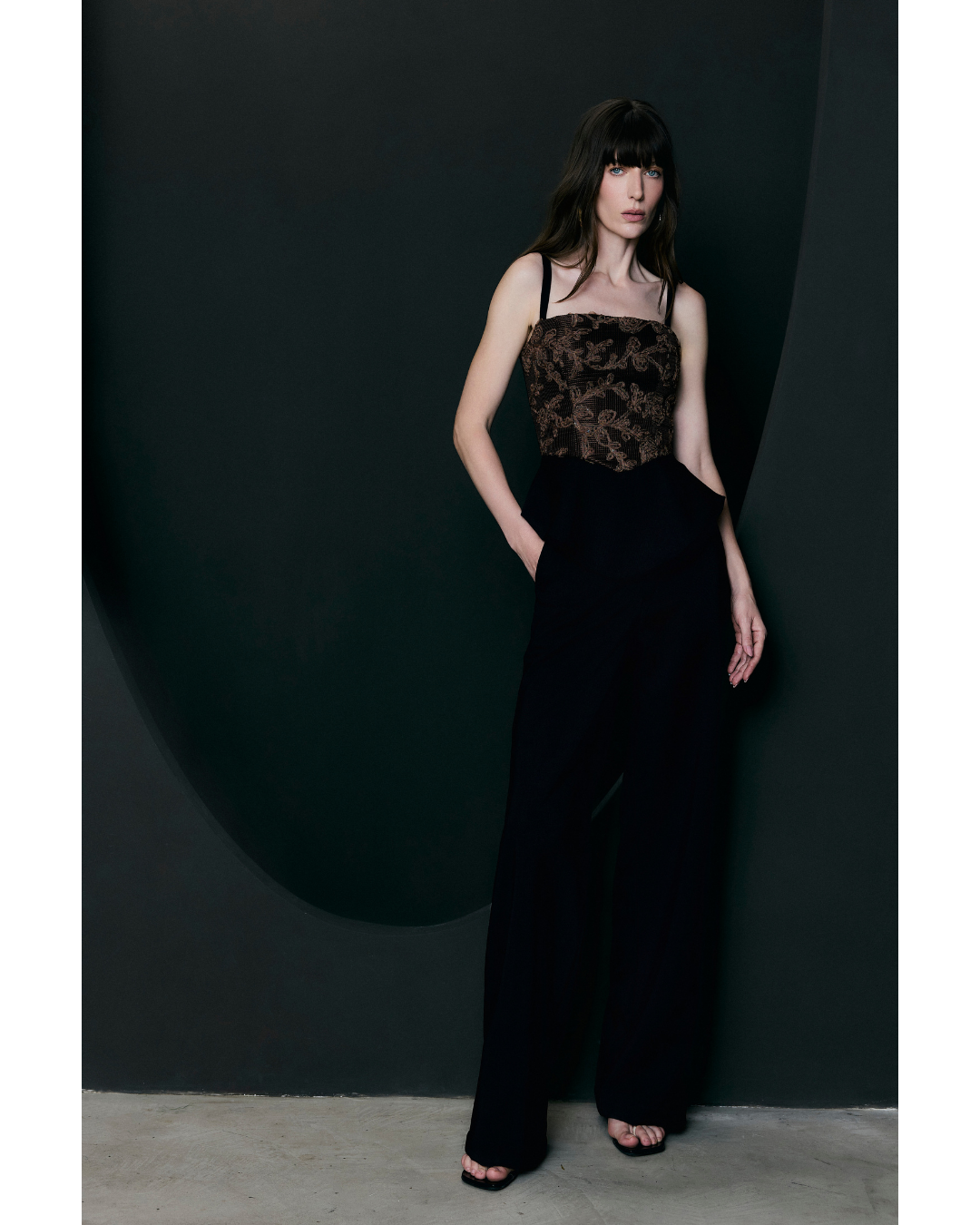 Blusa Serena Dec. Reto Det. Tele Bordada Preto