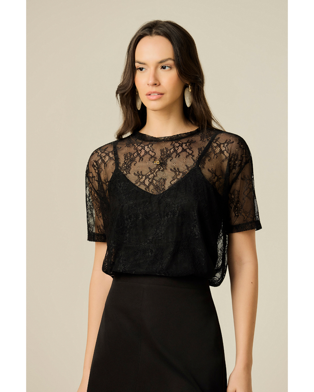 Blusa Lia T-Shirt Dec. Redondo Preto